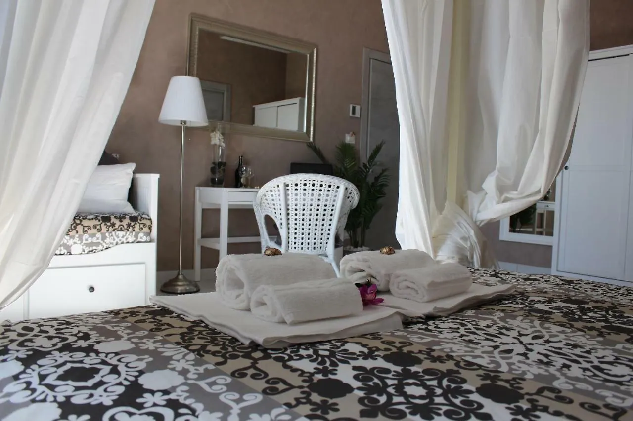 Domus Solis Vaticano Hotel Rome 0*,  Italy
